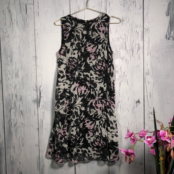 Taylor Dresses & Skirts - Taylor Floral Print Flowy Dress. Sz 10 EUC